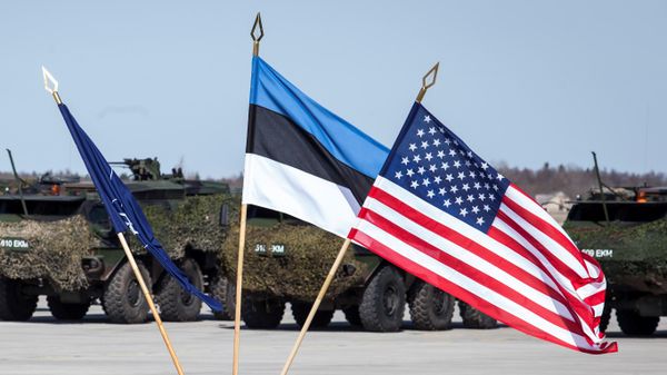 Флаги НАТО, Эстонии и США, архивное фото - Sputnik Литва