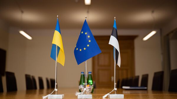 Флаги Украины, ЕС и Эстонии, архивное фото - Sputnik Литва