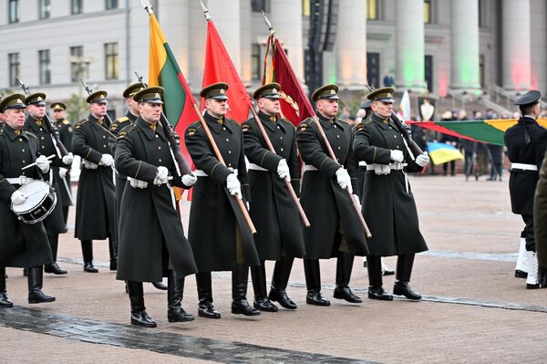 В Вильнюсе проходят мероприятия в память о событиях 13 января 1991 года возле Вильнюсской телебашни. - Sputnik Литва