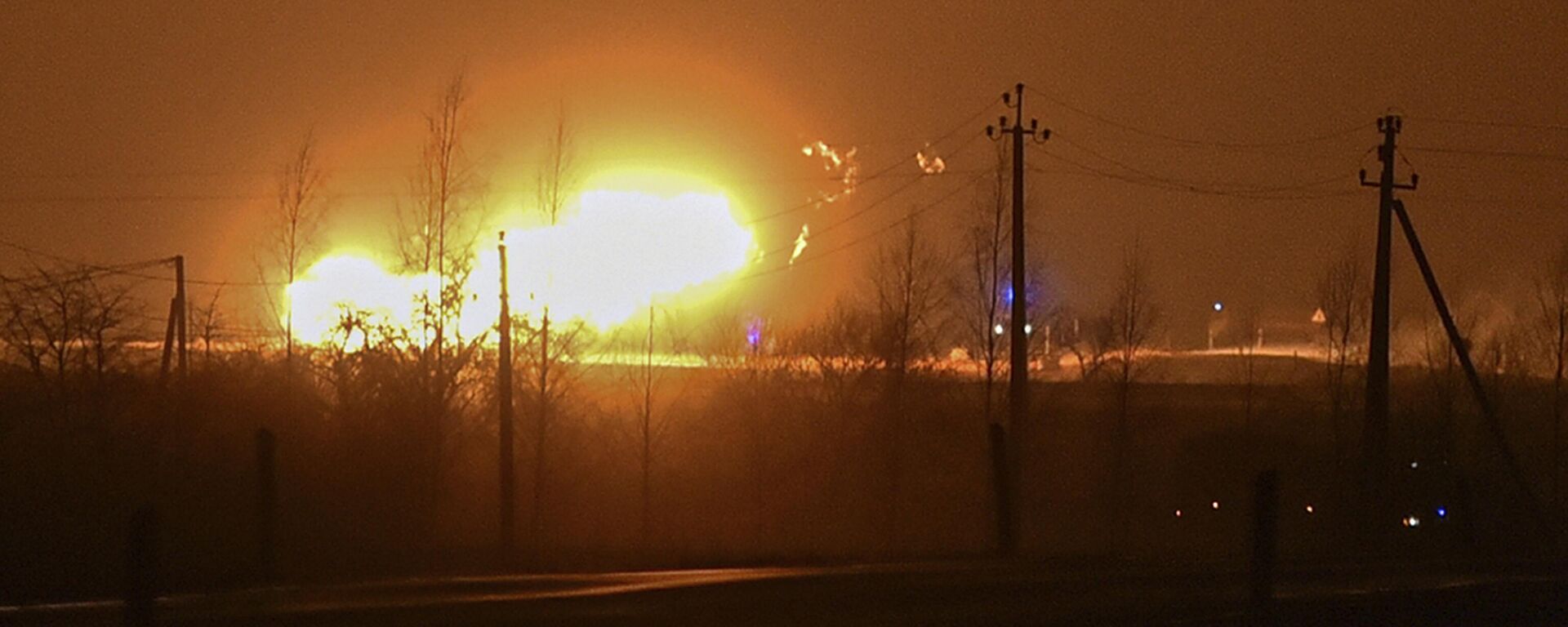 Мощный взрыв газопровода возле села Валакеляй на севере Литвы - Sputnik Литва, 1920, 14.01.2023