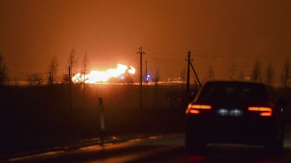 Мощный взрыв газопровода возле села Валакеляй на севере Литвы - Sputnik Литва