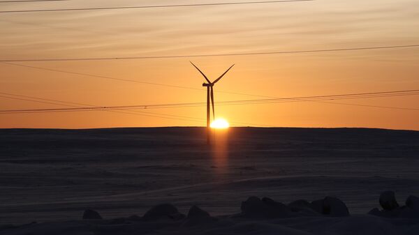 Ветрогенератор на Кольской ВЭС в Кольском районе Мурманской области - Sputnik Литва