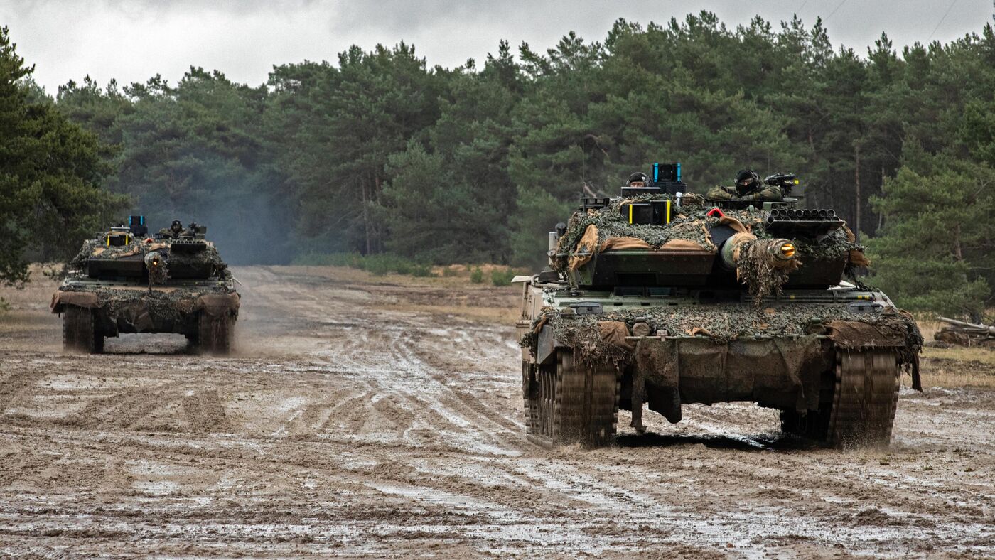 Решение о танках для Украины стало неонацистским посланием Германии -  06.02.2023, Sputnik Литва