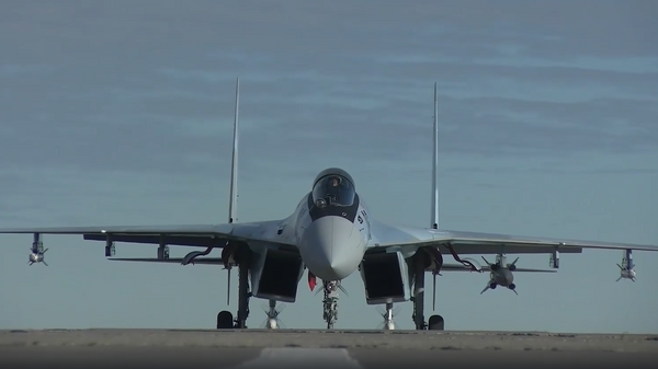 Боевая работа истребителей Су-35С - Sputnik Литва