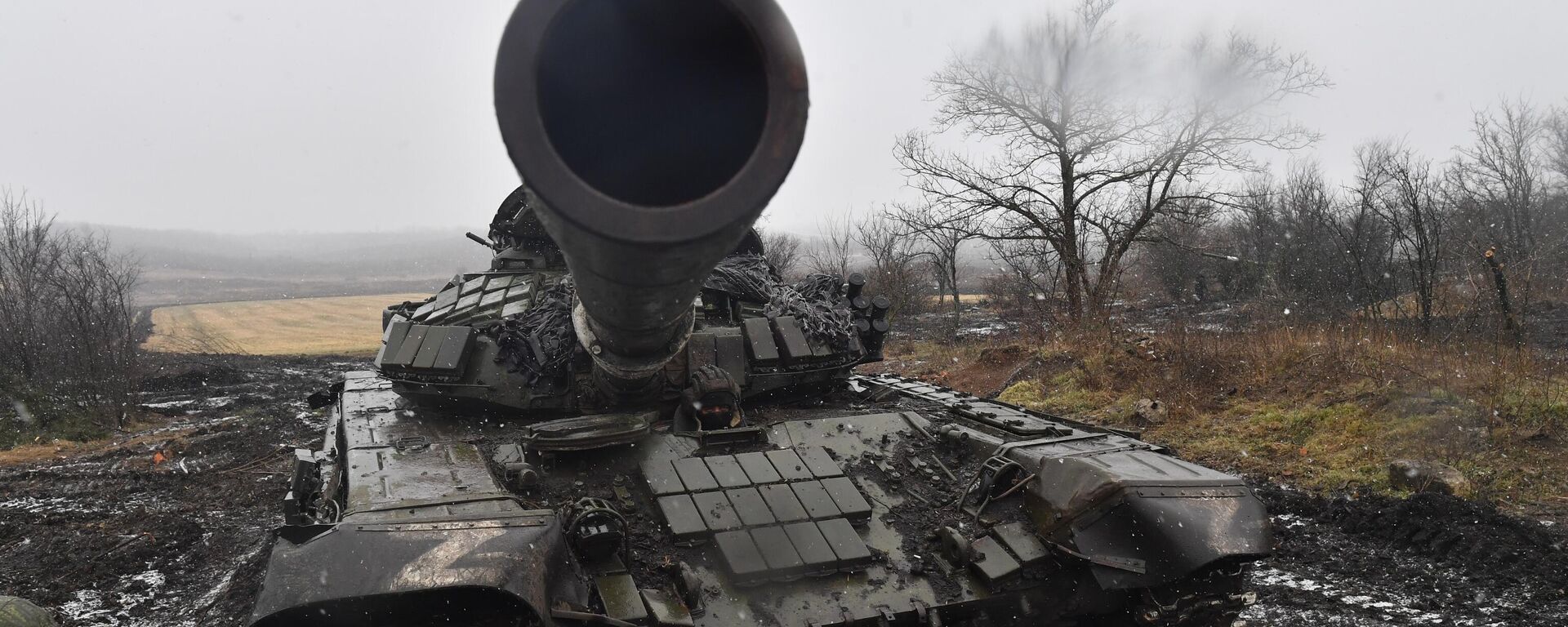 Боевая работа танка Т-72 вооруженных сил РФ  - Sputnik Литва, 1920, 16.02.2023