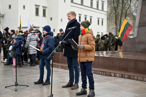 Участников шествия поприветствовал мэр Вильнюса Ремигиюс Шимашюс. - Sputnik Литва