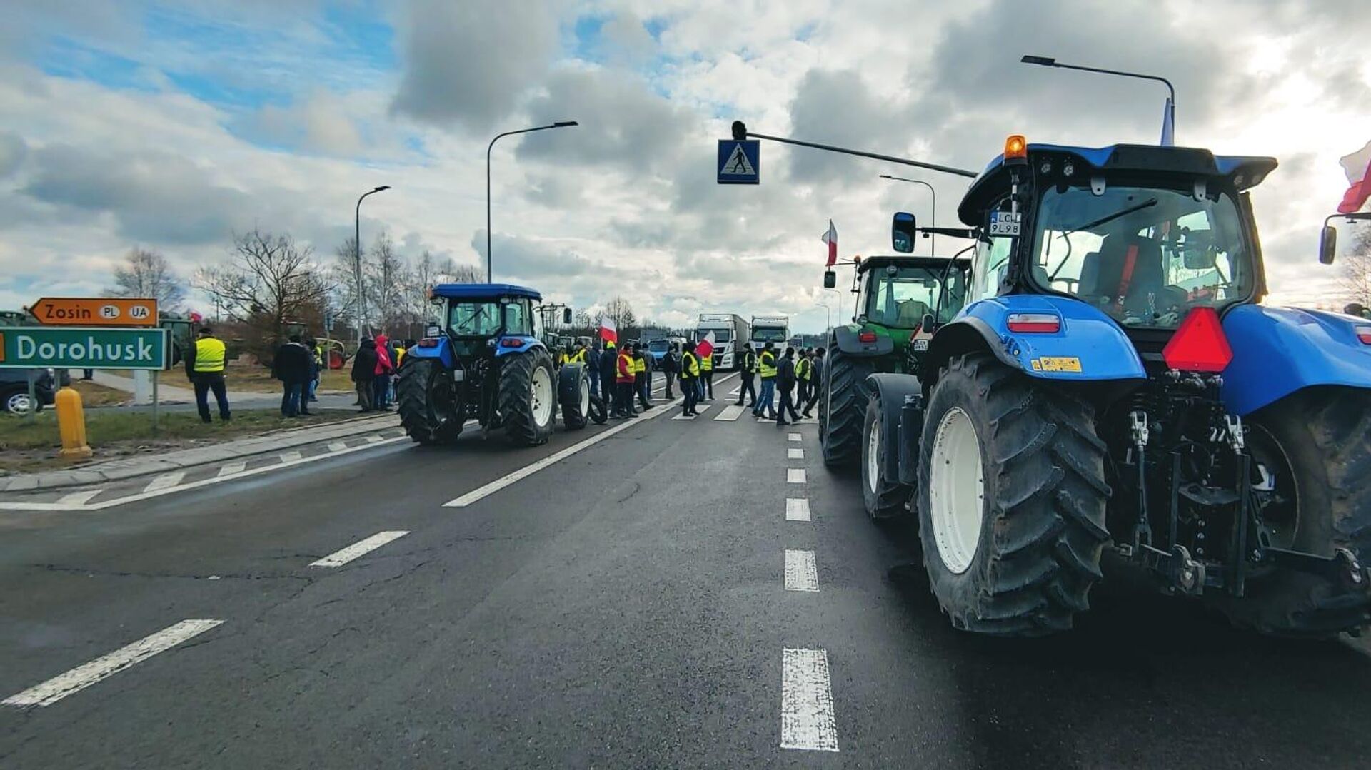 Польские фермеры протестуют на польско-украинской границе - Sputnik Литва, 1920, 16.02.2023