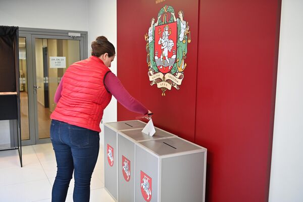 Наименьшее количество избирателей имеют такие муниципалитеты, как Бирштонас (3669), Неринга (4695) и Ретава (6348). - Sputnik Литва