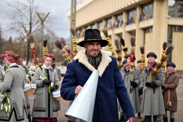 Ярмарка началась с костюмированного шествия глашатаев и ремесленников по улицам города. - Sputnik Литва