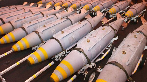 Высокоточные бомбы JDAM, архивное фото - Sputnik Литва