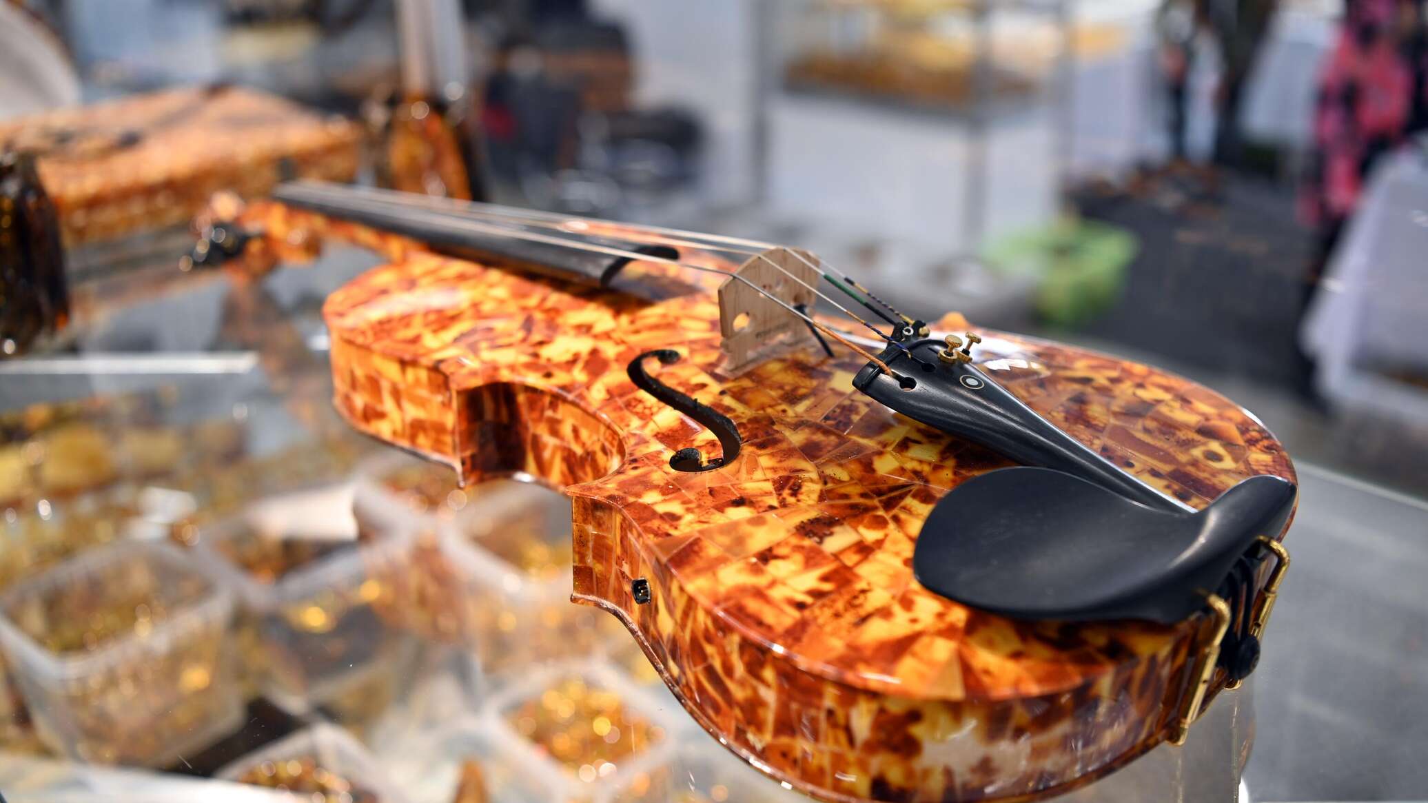 \"Янтарное путешествие\": ювелиры представили свои работы в Вильнюсе - 27 ...