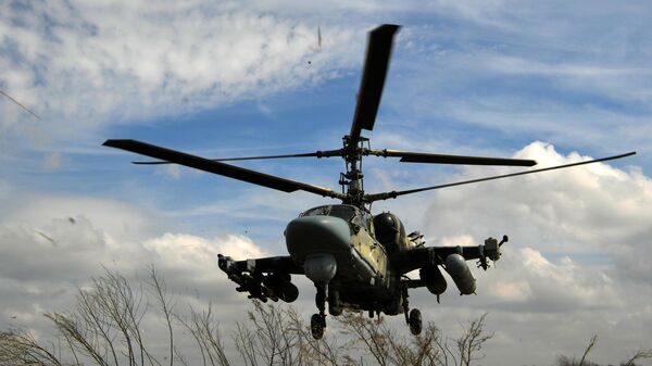 Вертолет Ка-52 ВС РФ на боевом вылете в зоне проведения специальной военной операции - Sputnik Литва