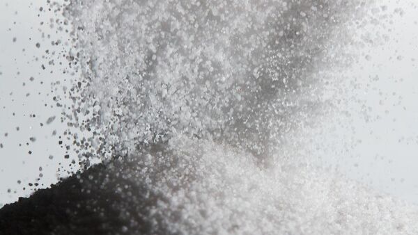 Гранулированные калийные удобрения, архивное фото - Sputnik Литва