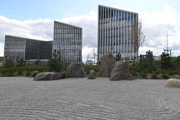 В настоящем японском саду обязательно должны присутствовать композиции из камней. - Sputnik Литва