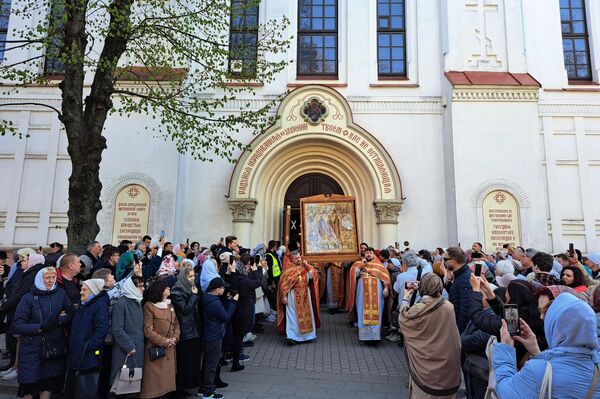 В Вильнюсе прошел большой крестный ход за единство православной церкви. - Sputnik Литва