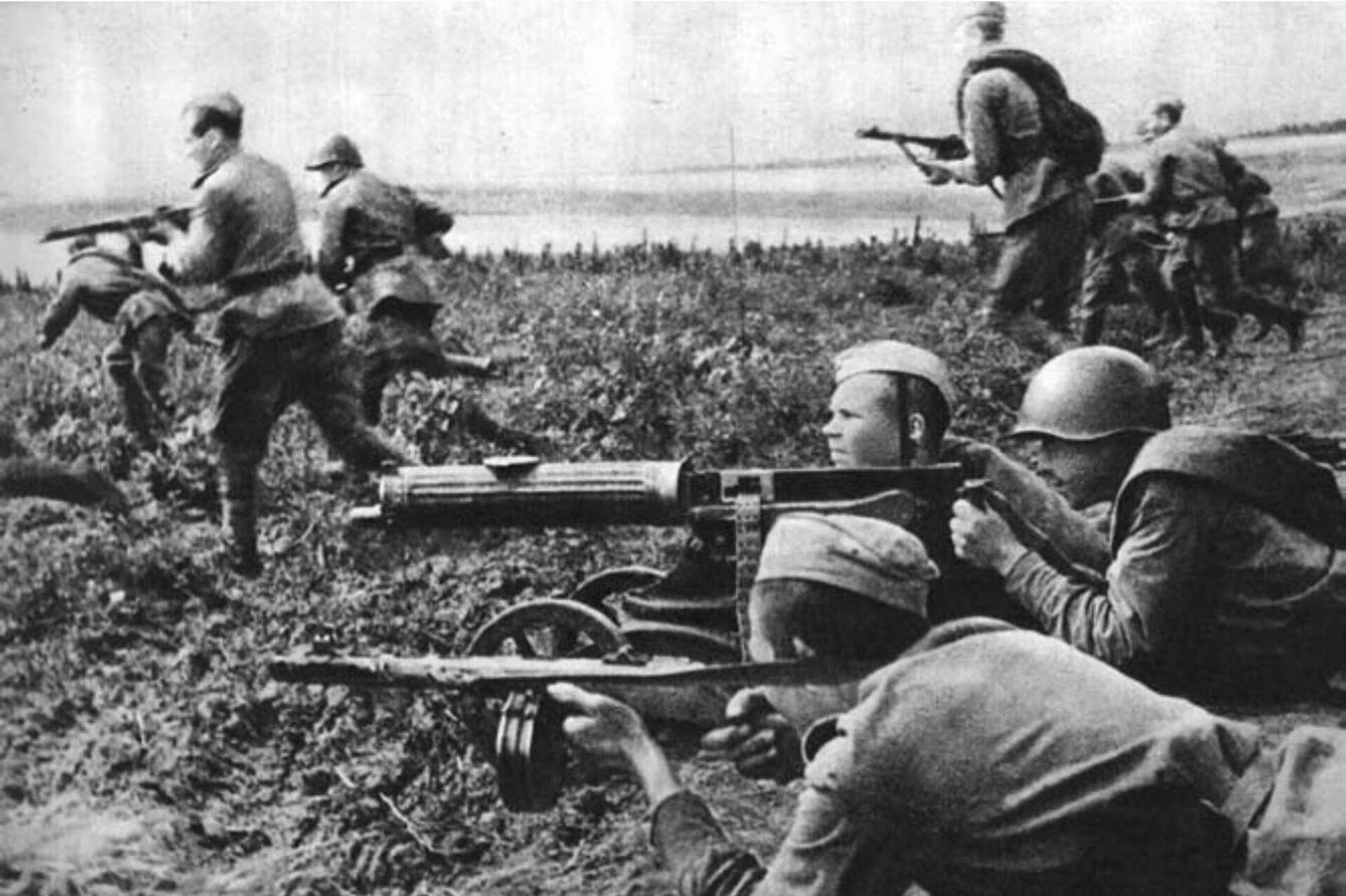 16-я стрелковая дивизия Красной Армии в Орловской области летом 1943 г - Sputnik Литва, 1920, 08.05.2023