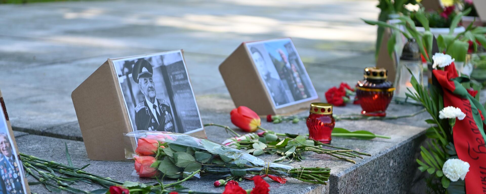 Празднование Дня Победы на Антакальнисском воинском кладбище в Вильнюсе - Sputnik Литва, 1920, 09.05.2023