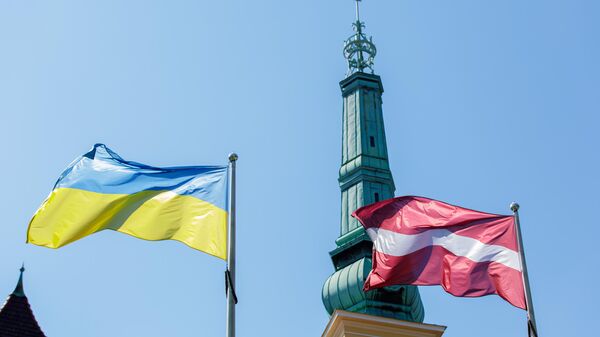 Флаг Украины и Латвии, архивное фото - Sputnik Литва