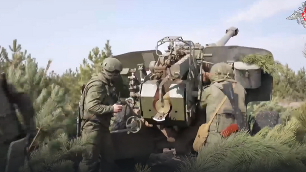 Боевая работа артиллерийских расчетов Мста-Б по позициям ВСУ - Sputnik Литва