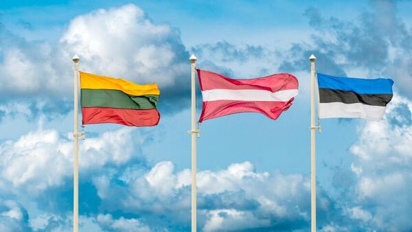 Флаги Литвы, Латвии и Эстонии - Sputnik Литва