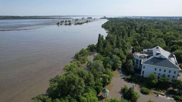 Затопленный центр Новой Каховки - Sputnik Литва