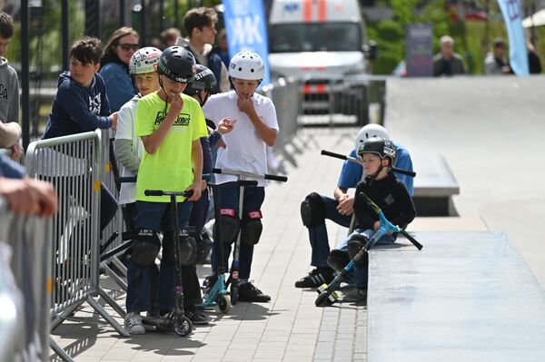 На фото: участники турнира Grand Scooter Competition. - Sputnik Литва