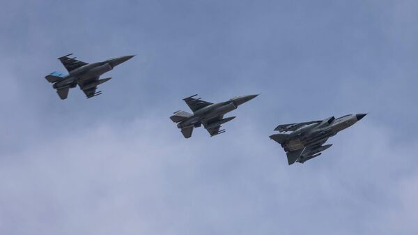 Истребители F-16 ВВС Германии на учениях в Литве - Sputnik Литва