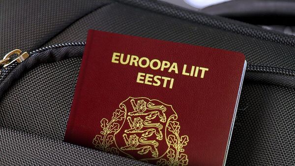 Эстонский паспорт, архивное фото - Sputnik Литва