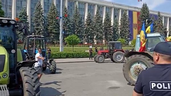 Протесты фермеров в Кишиневе - Sputnik Литва