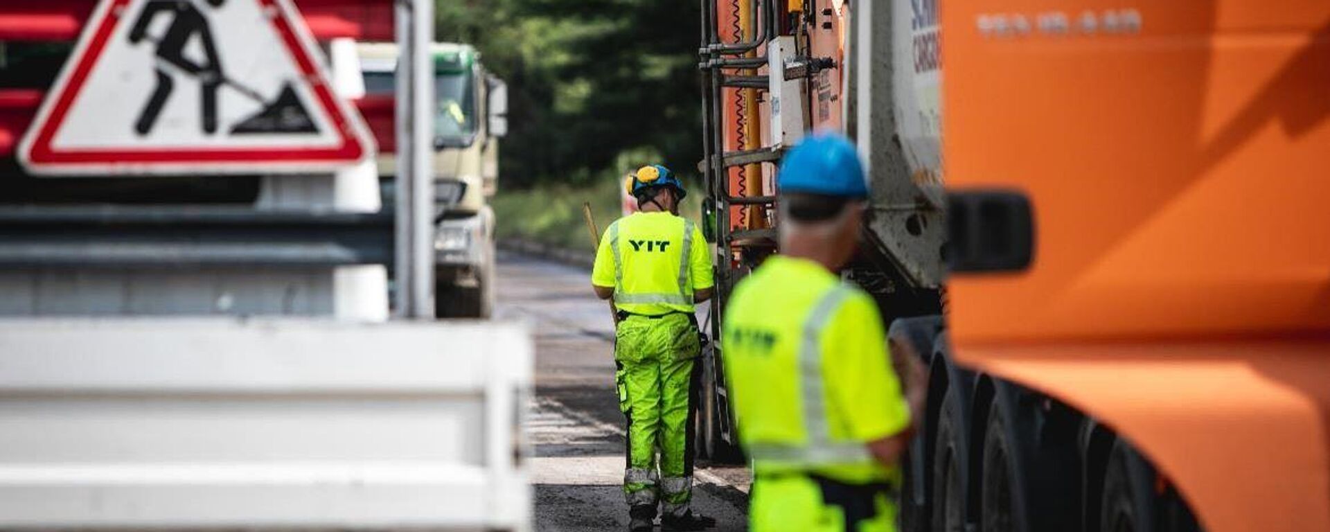 Ремонт дороги, архивное фото - Sputnik Литва, 1920, 10.12.2025