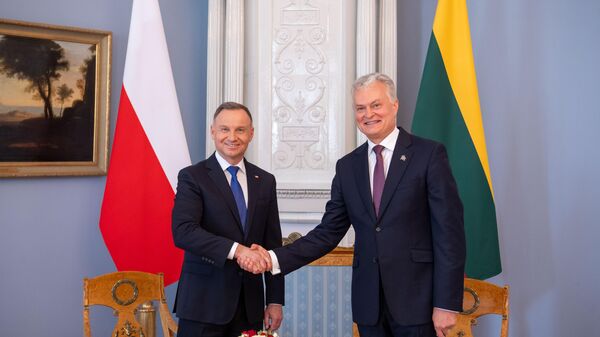 Президент Польши Анджей Дуда и президент Литвы Гитанас Науседа  - Sputnik Литва