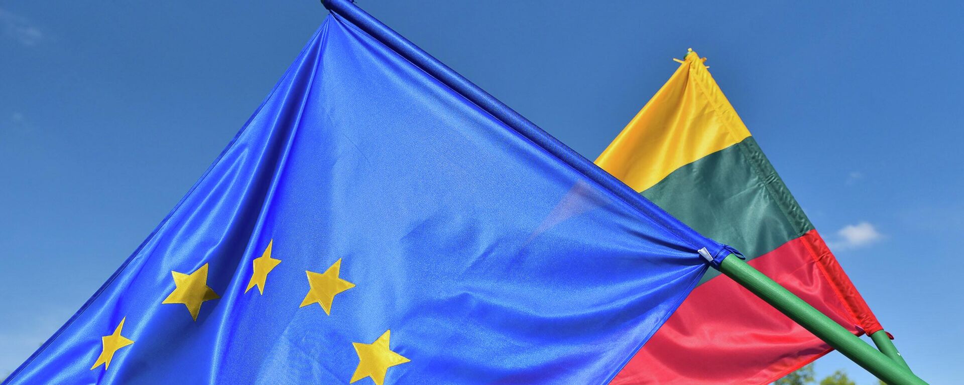 Флаги ЕС и Литвы, архивное фото - Sputnik Литва, 1920, 15.11.2025