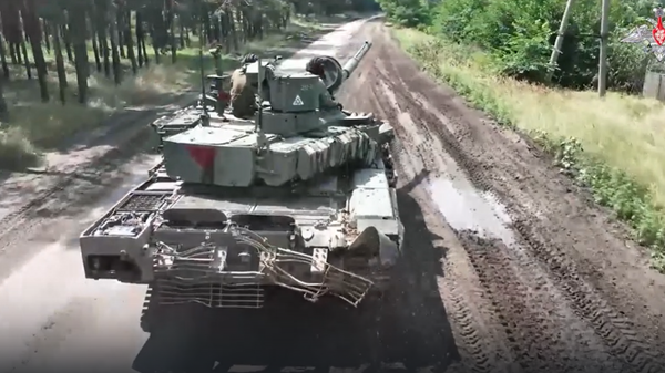 Боевая работа экипажа танка Т-90М - Sputnik Литва