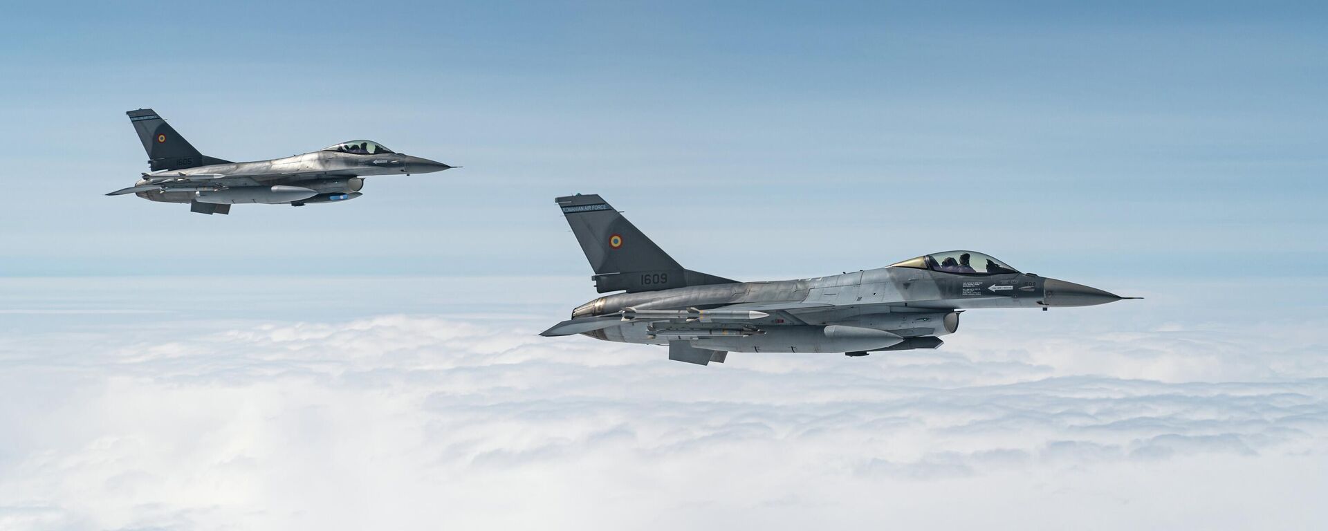 Истребитель F-16 ВВС Румынии, архивное фото - Sputnik Литва, 1920, 15.09.2025