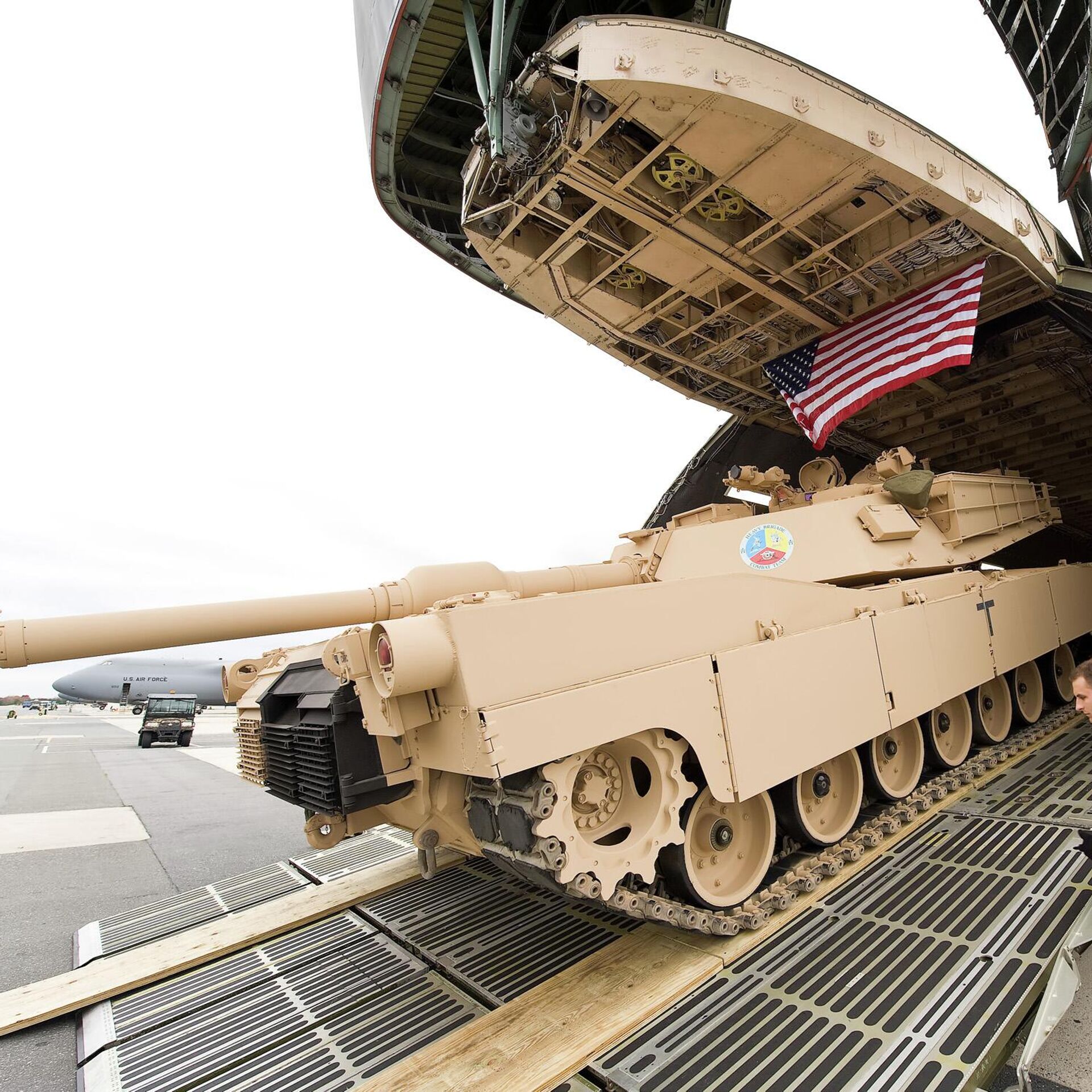 Сво танки абрамс. M1 Abrams. Абрамс m1 CATTB. M1 «Абрамс» фото. M1 Abrams в Ираке.
