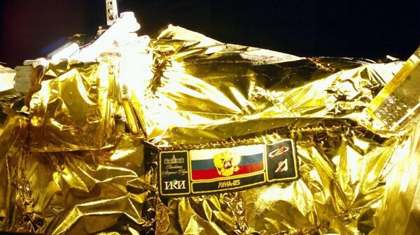 Новый снимок с камер автоматической станции Луна-25 на этапе перелета к естественному спутнику Земли - Sputnik Литва