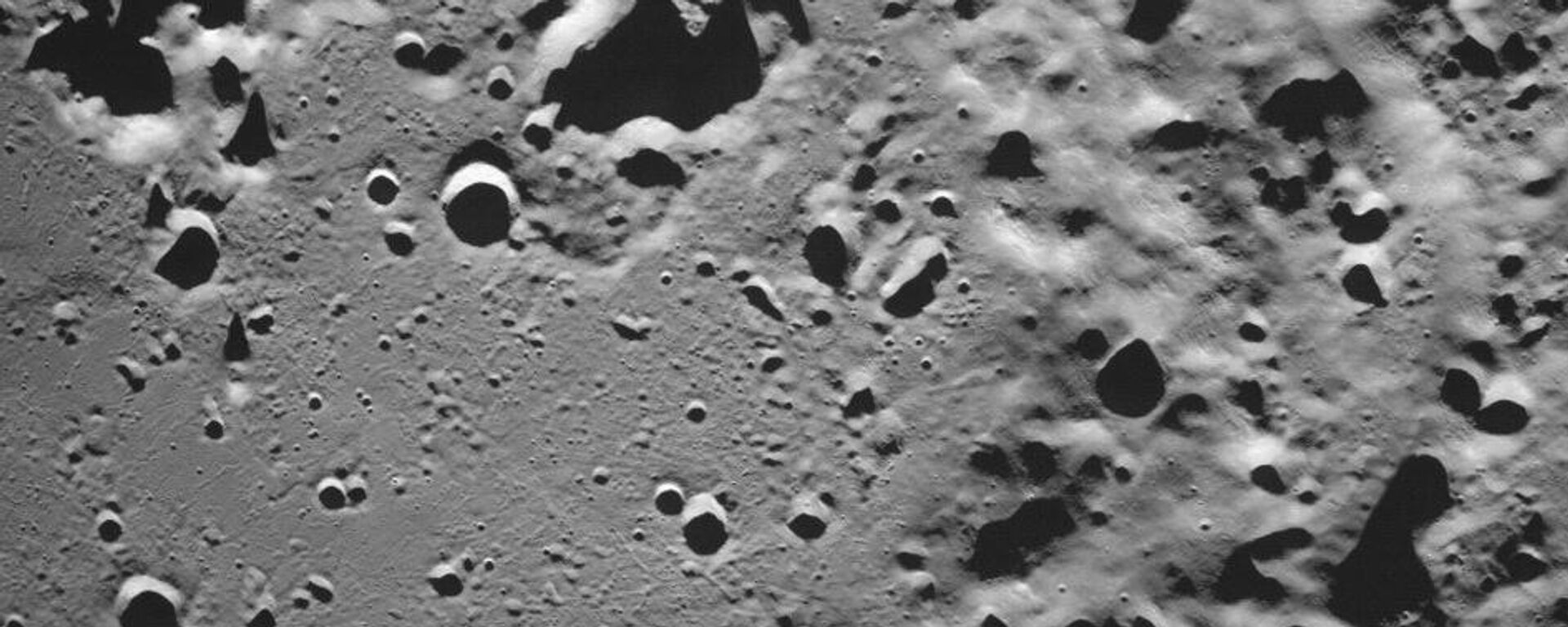 Первый снимок лунной поверхности станции Луна-25 - Sputnik Литва, 1920, 17.08.2023