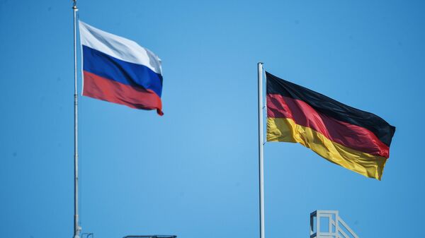 Флаги России и Германии в Берлине - Sputnik Литва