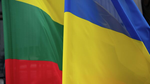 Флаги Литвы и Украины, архивное фото - Sputnik Литва