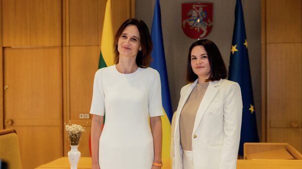 Экс-спикер Сейма Литвы Виктория Чмилите-Нильсен и экс-кандидат в президенты Белоруссии Светлана Тихановская, архивное фото - Sputnik Литва