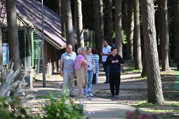 Место оказалось таким привлекательным для туристов, что зачастую посетителей больше, чем животных — обитателей зоопарка. - Sputnik Литва