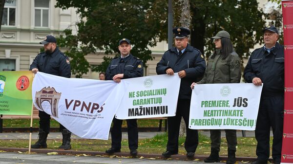 Пикет работников правоохранительных органов  в Вильнюсе - Sputnik Литва