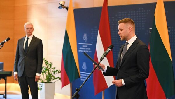 Министры иностранных дел Литвы и Латвии Габриэлюс Ландсбергис и Кришьянис Кариньш - Sputnik Литва