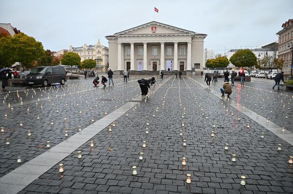 В пятницу, 20 октября, на Кафедральной площади Вильнюса прошла акция в поддержку жителей Израиля. - Sputnik Литва