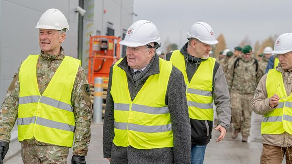 Министр обороны Литвы Арвидас Анушаускас осмотрел строящийся военный городок Рокантишкес - Sputnik Литва