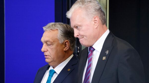 Премьер-министр Венгрии Виктор Орбан и президент Литвы Гитанас Науседа - Sputnik Литва