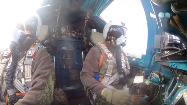 Боевая работа экипажей Су-34 в зоне спецоперации - Sputnik Литва