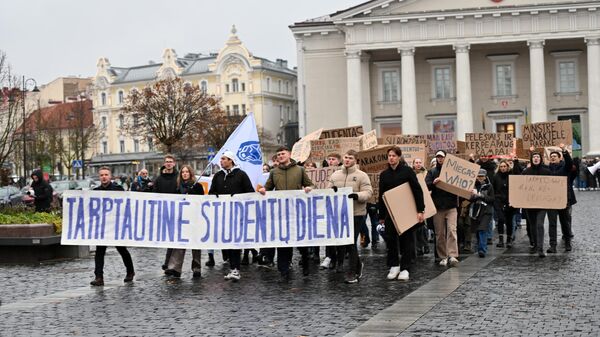 Шествие студентов по улицам Вильнюса - Sputnik Литва