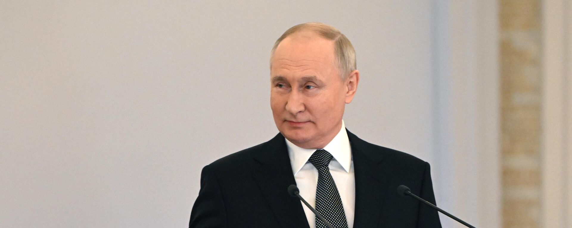 Президент РФ Владимир Путин на церемонии вручения медалей Золотая Звезда в Кремле  - Sputnik Литва, 1920, 08.12.2023