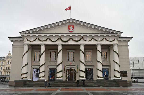 Мероприятия на Кафедральной площади впервые были проведены в 2018 году, последние несколько лет они постоянно совершенствовались и стали современной альтернативой фейерверку. - Sputnik Литва